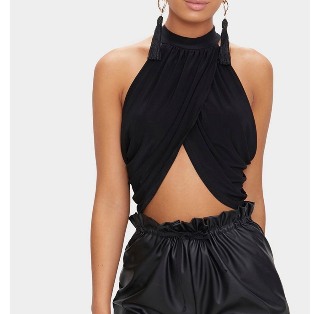 PRETTYLITTLETHING black neck wrap